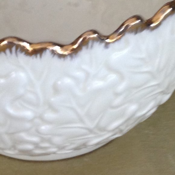 Eloquent White Bowl With Embossed Leaves and Gold Trim - Picture 4 of 4
